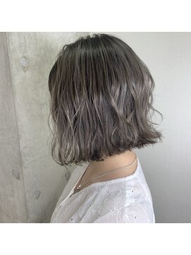 シロ(.siro) グレージュカラー