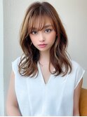 2wayバングでイメチェン！顔まわりレイヤーくびれヘアが人気◎