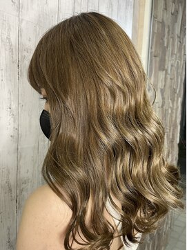 ラテ(latte) 艶を失わず楽しめるハイトーンカラー