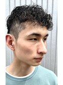 スキンフェードツイストスパイラルセンターパートサイドパート
