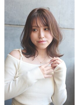 エミュ 新宿(emu) 大人可愛いミディアムレイヤー