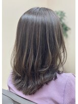 アンジュール ラナリア(1//jour LanaRia)&nbsp;簡単コテ巻きで完成【ナチュラル上品ミディ】