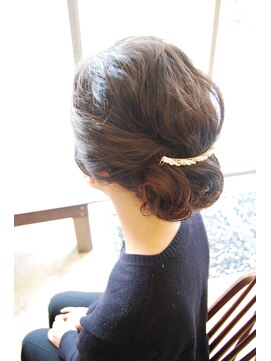 ベル(BELL) 波ウェーブで大人のアップスタイル【BELL桜新町/用賀】