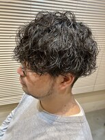 ソウスシア(SOURCE cia)&nbsp;強め波巻きスパイラルパーマ【佐藤和弥】