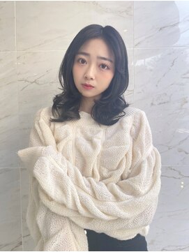 オーロ 緑地公園店(ORO) セミウェットウェーブで小顔見せ