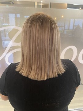 ヘアースペースブルーム ヒーロー 園田店(HAIR SPACE BLOOM hero) 【園田/ブリーチカラー】ホワイトブロンドカラー