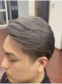 サイドパートスタイル