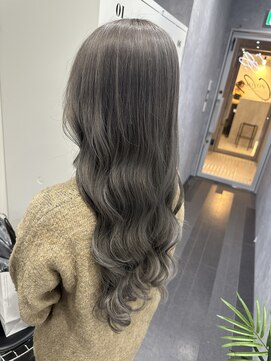 シーエスメイドバイシャチュー 栄店(CS made by SHACHU) グレーシルバー