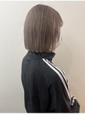 切りっぱなしボブ/ベージュカラー/ハイトーンボブ