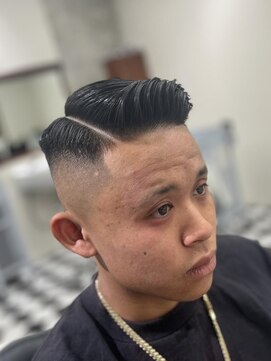 フランクス バーバー ウエストトウキョウ 吉祥寺店(FRANK’S BARBER WEST TOKYO) フェード