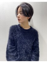 エアー 青山(AIR) 丸みショート前下がりセンターパートハンサムくびれショート