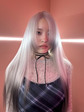 ダズリングディア(Dazzling Deer) ホワイト／シルバー／ハイトーン／ロング／ストレート