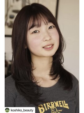 イーズ 鎌倉(e's) 《e's イーズ鎌倉》スライドカットで作る内巻きレイヤー/韓国風