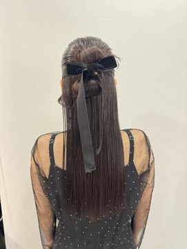 ウタシロイロ(uta shiroiro) タイトハーフアップ