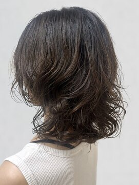 ミディアムパーマ ニュアンスパーマ デザインカラー 20代30代