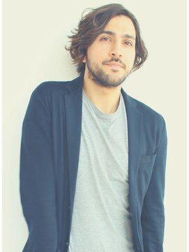 ワースホワイル(WORTH WHILE) 刈り上げセンターパートサーフカール波巻きツイストスパイラル