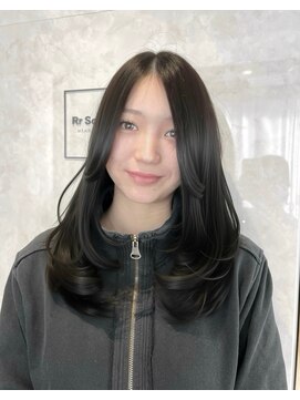 アールサロン アネックス 名駅(Rr SALON ANNEX) シアーブラック ふんわりレイヤースタイル