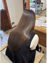 大注目の「髪質改善トリートメント」が大人気！髪の芯から補修、驚きのハリとコシをぜひご体験ください♪