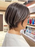 大人ショート/白髪ぼかしハイライト/白髪ぼかし/ショートボブ