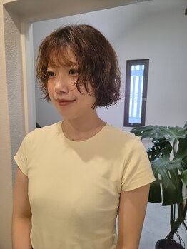 イット(it.)の写真/ブリーチしなくても垢抜ける！洗礼されたおしゃれを。