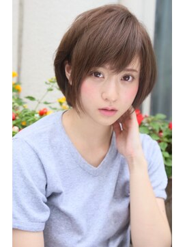 ロエナ(ROENA) 20代30代40代50代小顔カット黒髪ワンレンボブルフネビージュ前髪