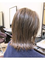 ワンラブ(ONELOVE)&nbsp;ザックリ切りっぱなし外ハネ無造作ミディアム