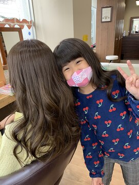 インプレス ちとせモール店(impres) スモーク・フォギーアッシュで親子でニコニコ(=^・^=)