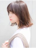 ベージュカラー　外ハネボブ