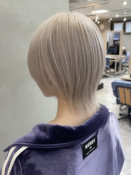 アールプラスヘアサロン(ar+ hair salon) ホワイトカラー