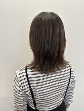 ゼンドットカラスマ(Zen.karasuma) 地毛風ストレート×白髪ぼかしハイライトカラー20代30代40代