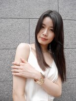 シュシュ(shushu)&nbsp;黒髪ストレートロング『有海一生』/髪質改善/顔まわりカット
