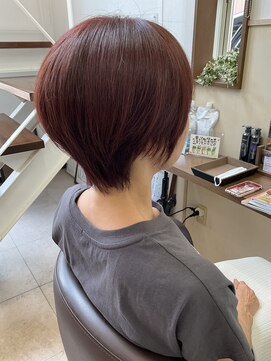 コアフィールフィス(COIFFURE fils) 【見附 今町】ピンクレッドカラー ショートヘア