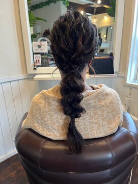 ヘアメイクアンドスパ エステ カエル(Hair make&SPA Kaeru) 結婚式☆編みおろしアップ♪