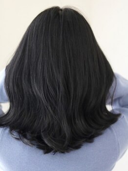 レム 長町店(L.E.M)の写真/ずっと触れていたくなる質感を実現！内部からの本格的な毛髪補修で、芯からうるおい溢れる艶やかな美髪に◎