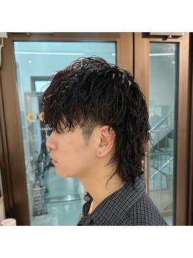 コワファーストナガサキシャンプーボーイ(COIFF1RST NAGASAKI SHAMPOO BOY) ツイストスパイラルパーマ　メンズサロン　マッシュカット　韓国