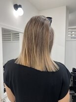 ヴィア 京都烏丸(Via)&nbsp;白髪ぼかし ハイライト バレイヤージュ くすみベージュ 20代30代