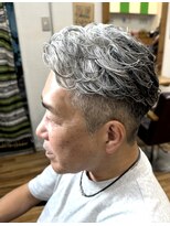 ヘアスタジオ ロメオ(hair studio Romeo) グレイへアパーマニュアンス毛流れパーマ