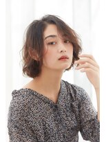 くせを生かした大人フェミニンボブ
