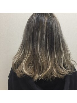 ファースト 泉中央店(first) ミルクティーアッシュ/レイヤーロング/20代30代40代