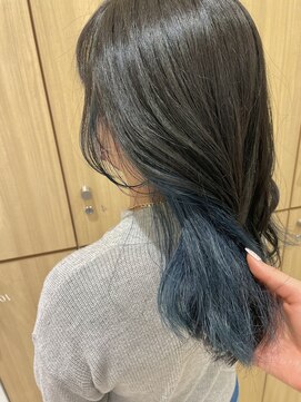 ボネッカ 鶴見(BONECCA) 【上岡茉央】透明感ブルー◎インナーカラー