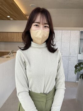 リットバイウェイズ(Lit by WAYS) 顔周りのカット、レイヤー、ピンクブラウン