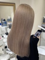 アミル(amiLe)&nbsp;くすみベージュ/ブリーチ1回/ロング/渋谷ブリーチ/R