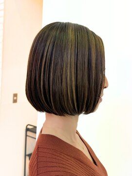 アッシュ 十日市場店(Ash) 白髪ぼかしハイライト ボブ