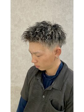 レガシーヘアーデザイン(Legacy hair design) ホワイトハイライト×ツイストパーマ♪ 天神/今泉