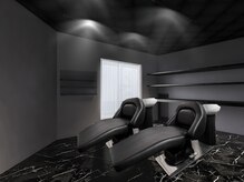 最新のフルフラットシャンプー台でゆっくり気持ちいいシャンプータイム♪落ち着いた照明も嬉しい◎