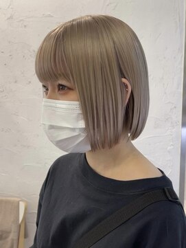 リムレスバイサンク 万代 新潟駅(LIMLESS by cinq) ミルクティーベージュカラー顔まわりレイヤー韓国ブリーチカラー