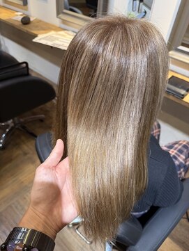 エストヘアーバイ フレンズ 新宿店(est hair by friends) ハイライト/ミルクティーベージュ
