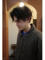 エディ(Edy)&nbsp;メンズセンターパート波巻きパーマケアパーマブラウンカラー岡山