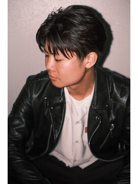 モッズヘア MEN 横浜元町店 元町短髪フェザーセンターパート20代30代