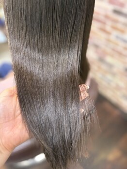 ヘアープレイスルシア(Hair Place Lucia)の写真/クセ・うねりなどのお悩みを改善◎ダメージレスの縮毛矯正で、理想の美ストレートが叶います☆